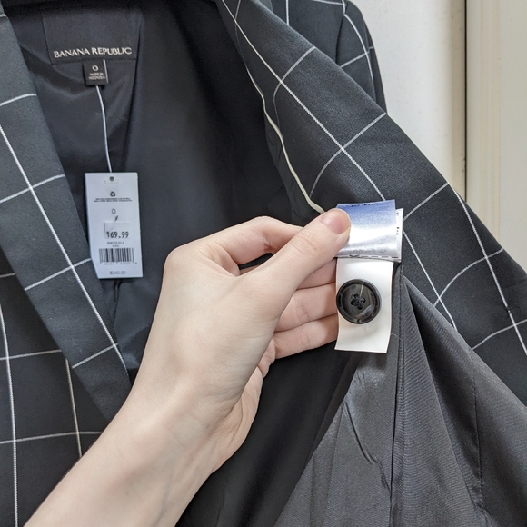 Banana Republic Padded Jacket - Picture 6 of 6